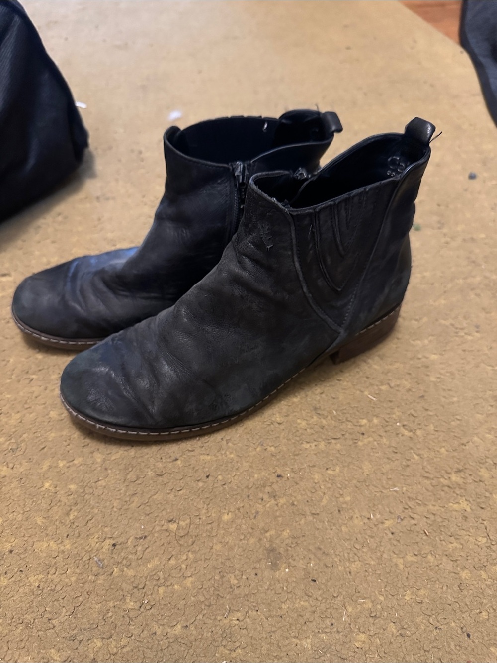 Gabor Black Leather Ankle Boot with Side Zip